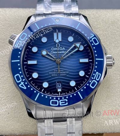 VS Factory Clone Omega Seamaster 75th Anniversary Diver 300M Summer Blue Stainless Steel Watch